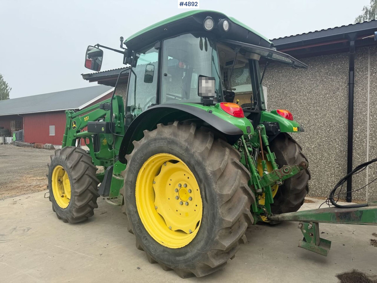 2004 John Deere 5720 4x4 w/ front loader - Tracteur agricole: photos 3 2004 John Deere 5720 4x4 w/ front loader - Tracteur agricole: photos 3