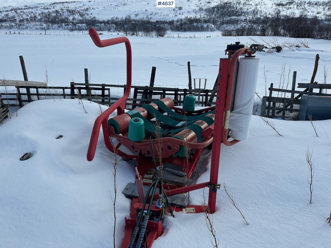 2004 Taarup 7420 Round bale wrapper - Matériel de fenaison: photos 3 2004 Taarup 7420 Round bale wrapper - Matériel de fenaison: photos 3