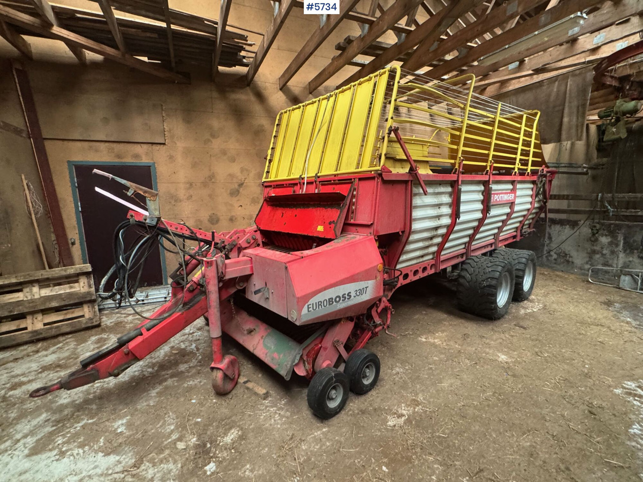 Matériel de fenaison 2005 Pottinger Euroboss 330t supermatic: photos 9 Matériel de fenaison 2005 Pottinger Euroboss 330t supermatic: photos 9