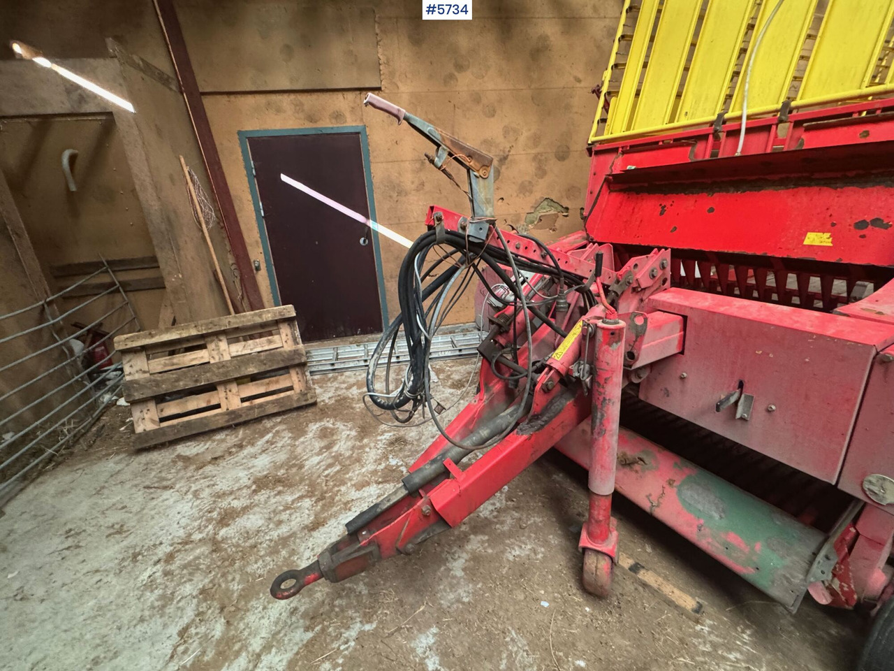 Matériel de fenaison 2005 Pottinger Euroboss 330t supermatic: photos 16 Matériel de fenaison 2005 Pottinger Euroboss 330t supermatic: photos 16