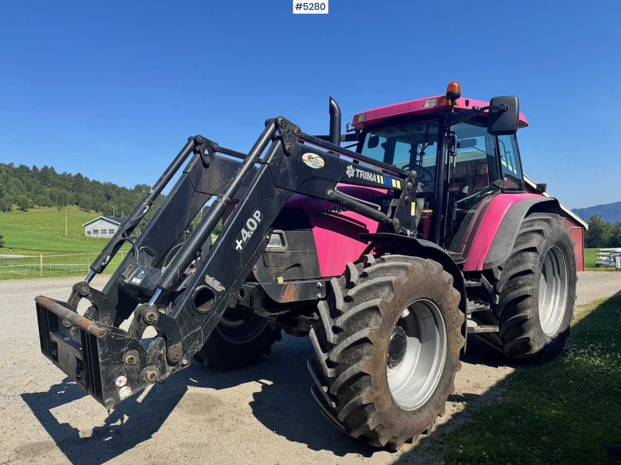 2006 Case MXM120 4x4 with front loader - Tracteur agricole: photos 1 2006 Case MXM120 4x4 with front loader - Tracteur agricole: photos 1