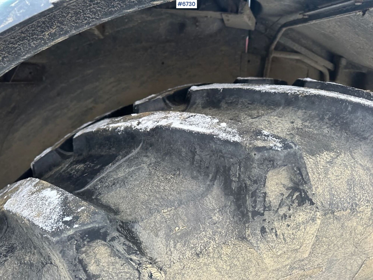 Crédit-bail de 2007 Claas Ares 697 4x4 with front loader. SEE VIDEO. 2007 Claas Ares 697 4x4 with front loader. SEE VIDEO.: photos 13 Crédit-bail de 2007 Claas Ares 697 4x4 with front loader. SEE VIDEO. 2007 Claas Ares 697 4x4 with front loader. SEE VIDEO.: photos 13