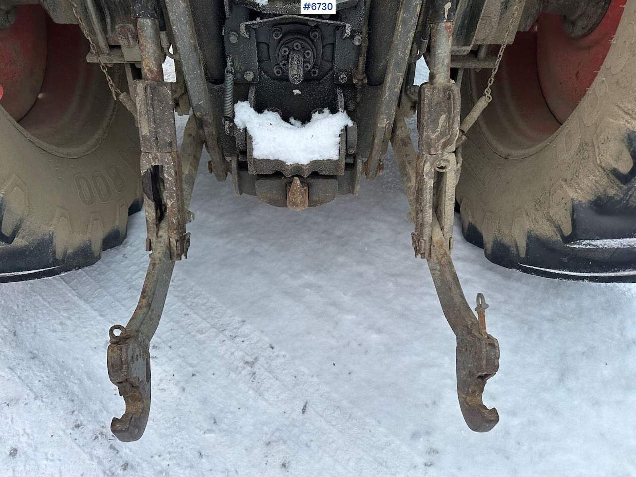 Crédit-bail de 2007 Claas Ares 697 4x4 with front loader. SEE VIDEO. 2007 Claas Ares 697 4x4 with front loader. SEE VIDEO.: photos 17 Crédit-bail de 2007 Claas Ares 697 4x4 with front loader. SEE VIDEO. 2007 Claas Ares 697 4x4 with front loader. SEE VIDEO.: photos 17