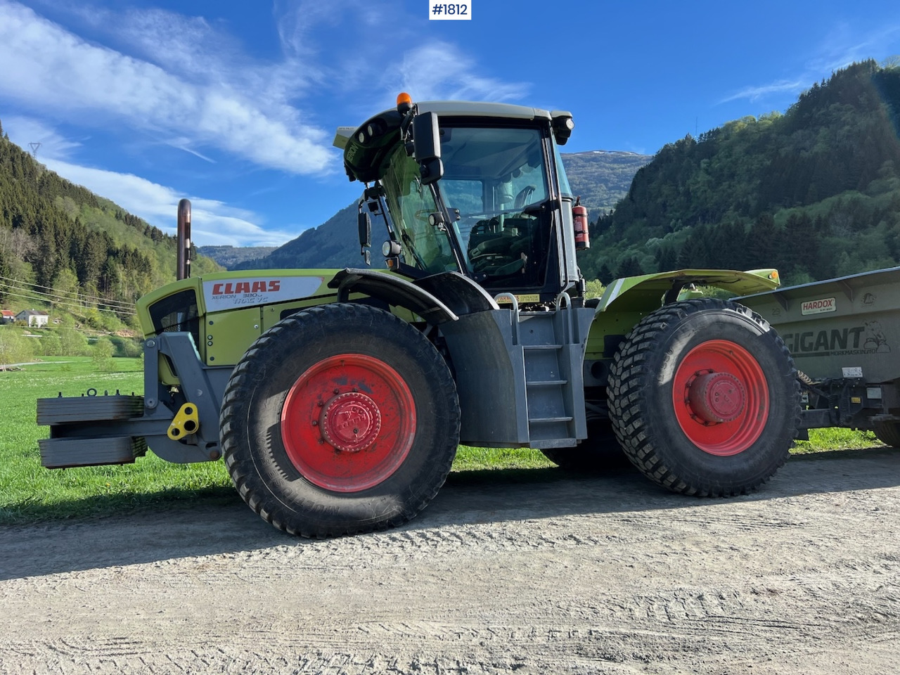 2009 Claas Xerion 3800 - Tracteur agricole: photos 5 2009 Claas Xerion 3800 - Tracteur agricole: photos 5