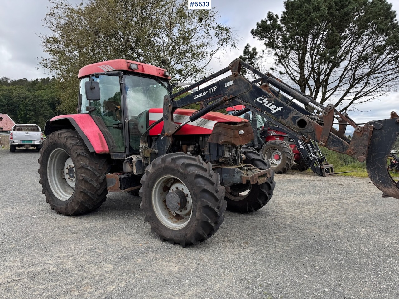 2009 McCormick MTX 150 w/ Front loader - Tracteur agricole: photos 2 2009 McCormick MTX 150 w/ Front loader - Tracteur agricole: photos 2