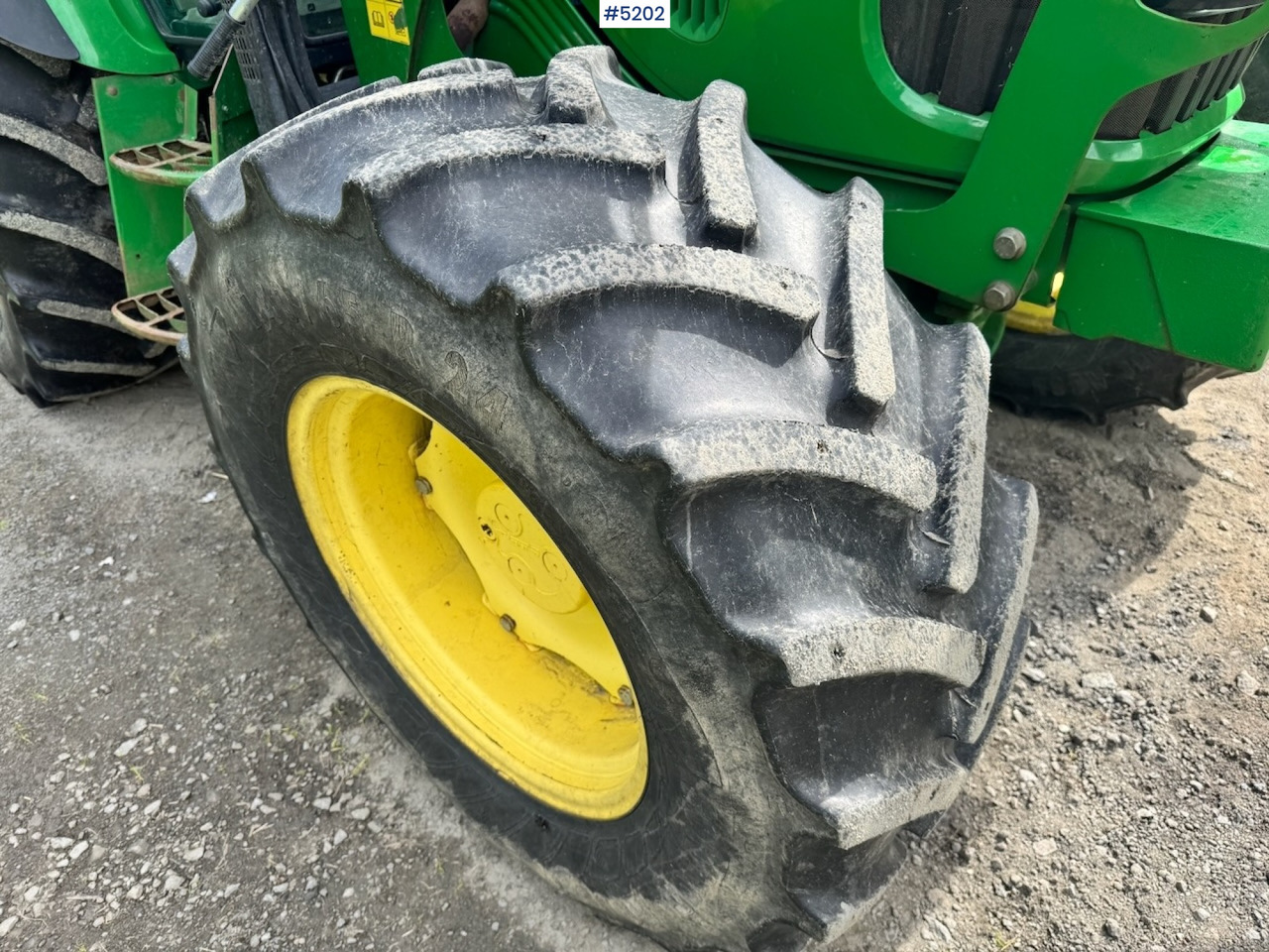 2011 John Deere 5100R 4x4 w/ Front loader and bucket. 2730 hours! - Tracteur agricole: photos 5 2011 John Deere 5100R 4x4 w/ Front loader and bucket. 2730 hours! - Tracteur agricole: photos 5