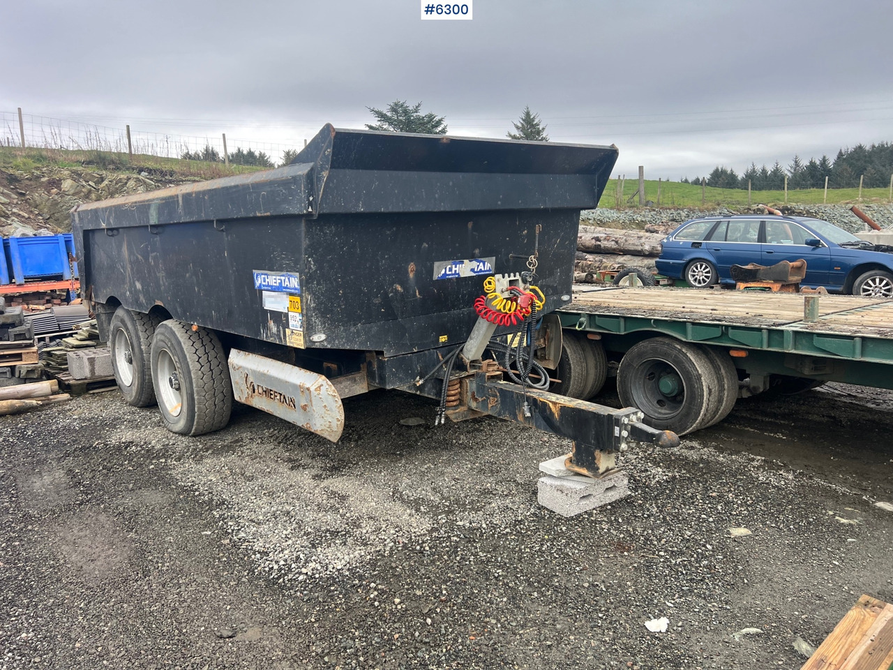 2012 Chieftain 20 ton 2 axle dump trailer - Benne agricole: photos 2 2012 Chieftain 20 ton 2 axle dump trailer - Benne agricole: photos 2