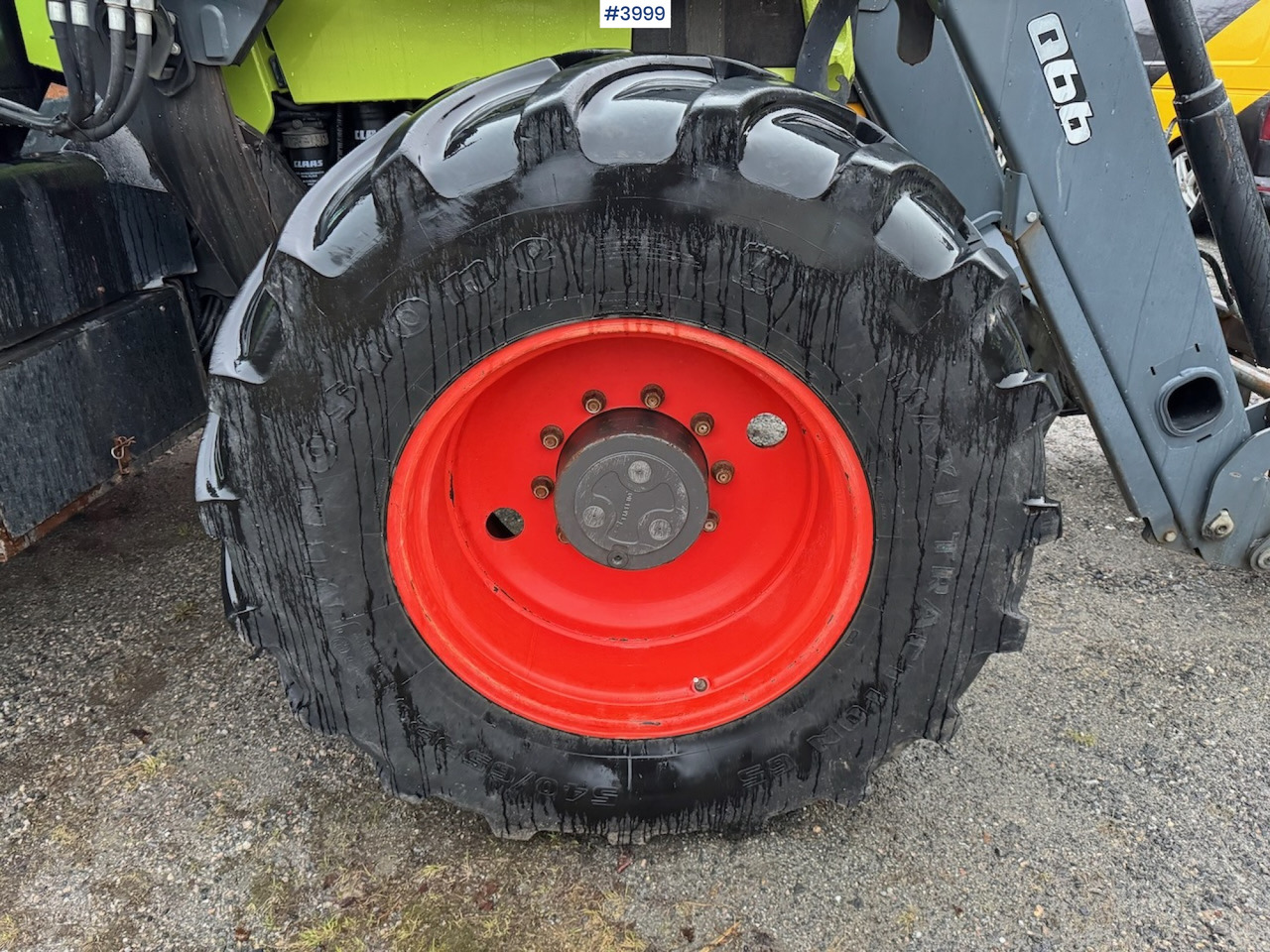 Crédit-bail de  2012 Claas Arion 640 w/ front loader 2012 Claas Arion 640 w/ front loader: photos 30