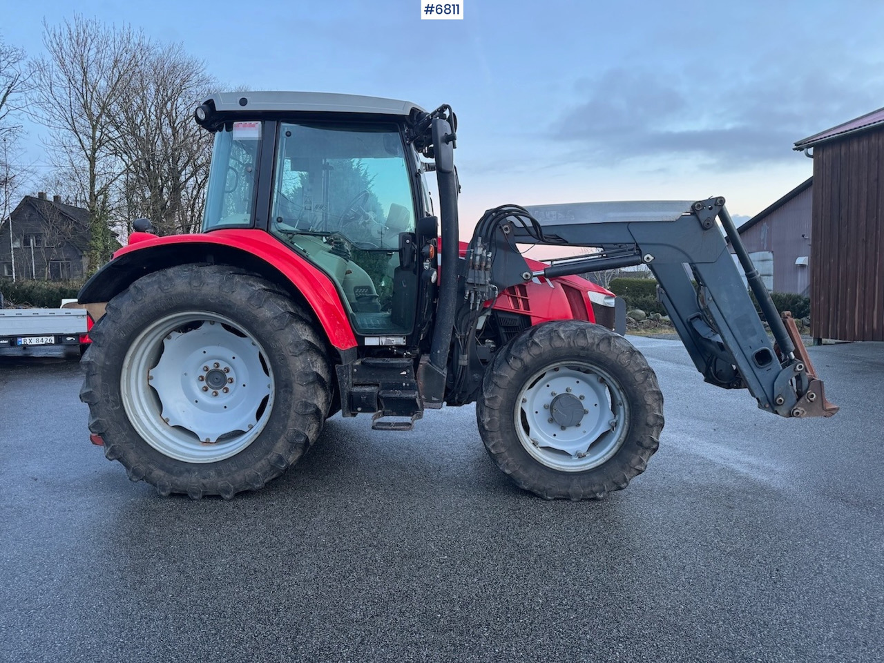 2014 Massey Ferguson 5610 Dyna-4 w/ front loader. Few hours! - Tracteur agricole: photos 5 2014 Massey Ferguson 5610 Dyna-4 w/ front loader. Few hours! - Tracteur agricole: photos 5