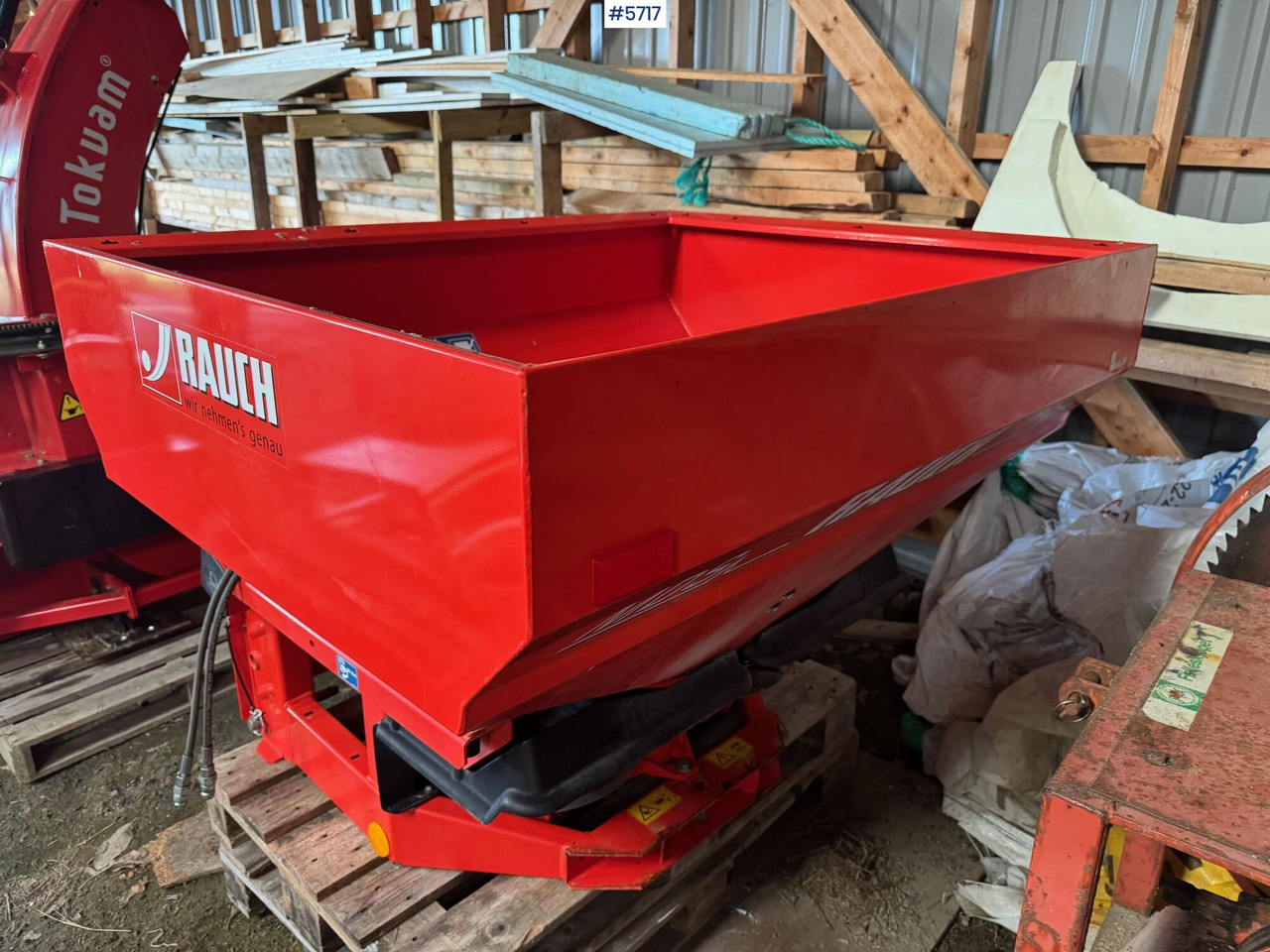 2015 RAUCH MDS 12.1 Fertiliser Spreader - Distributeur d'engrais: photos 1 2015 RAUCH MDS 12.1 Fertiliser Spreader - Distributeur d'engrais: photos 1