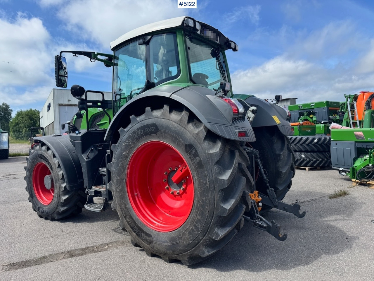 2019 Fendt 828 Vario w/ Front hydraulics and Front PTO. - Tracteur agricole: photos 4 2019 Fendt 828 Vario w/ Front hydraulics and Front PTO. - Tracteur agricole: photos 4