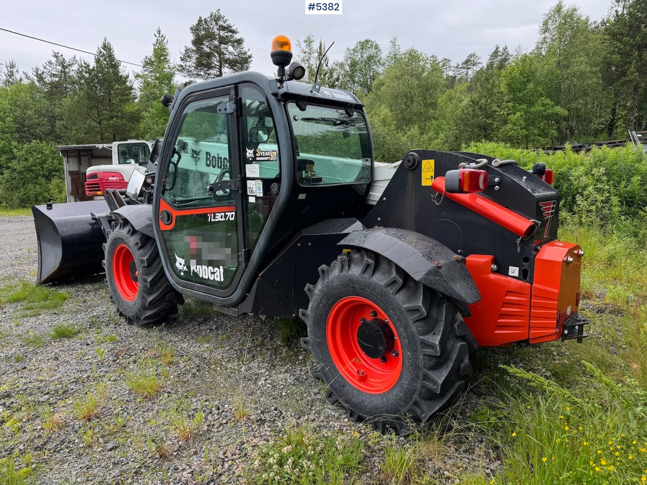 2021 Bobcat TL30.70DB m/ bucket, pallet fork and 4 chains. - Chariot élévateur: photos 4 2021 Bobcat TL30.70DB m/ bucket, pallet fork and 4 chains. - Chariot élévateur: photos 4