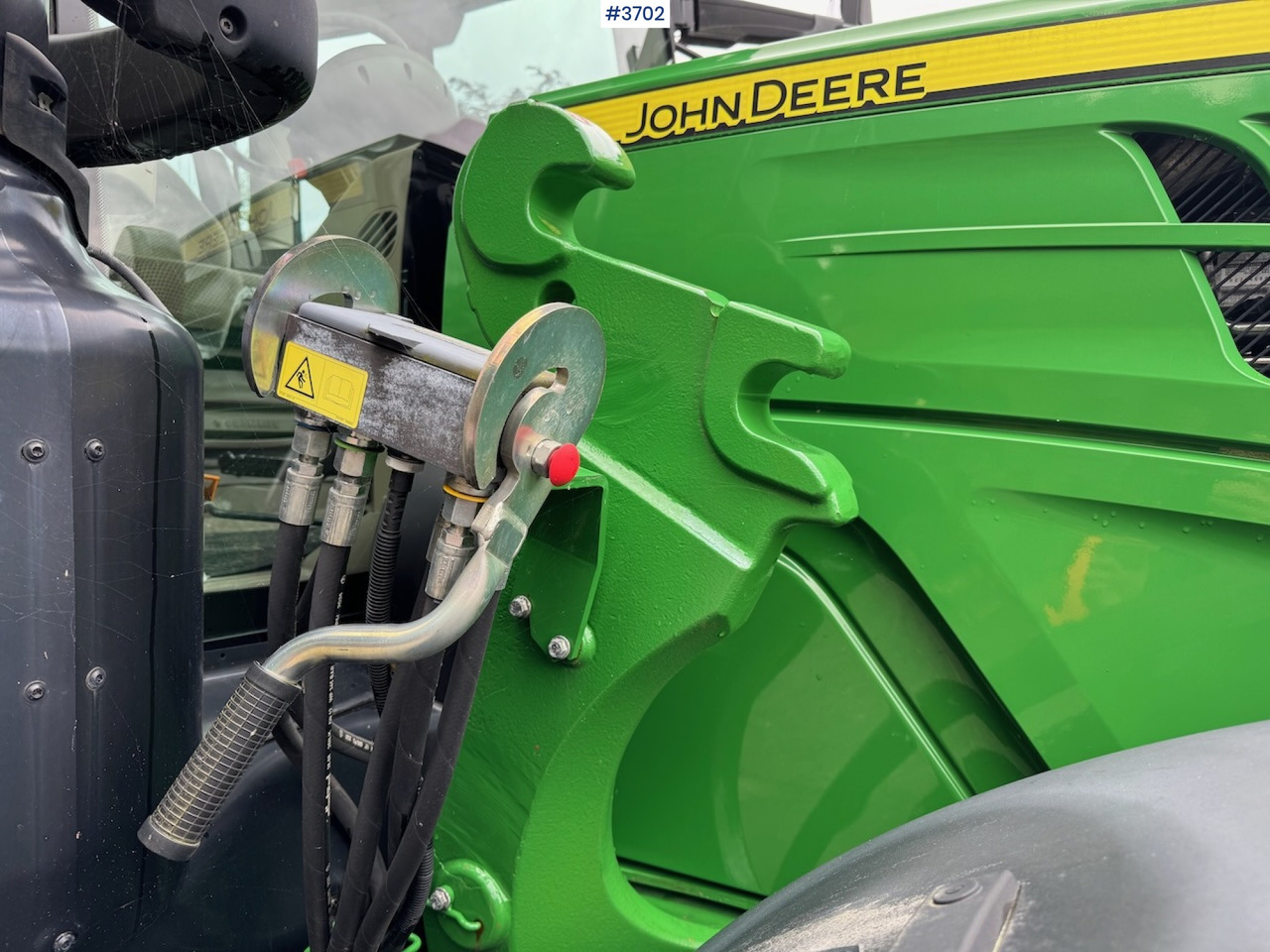 2021 John Deere 6155R w/ front hydraulics and PTO, only 770 hours! - Tracteur agricole: photos 5 2021 John Deere 6155R w/ front hydraulics and PTO, only 770 hours! - Tracteur agricole: photos 5