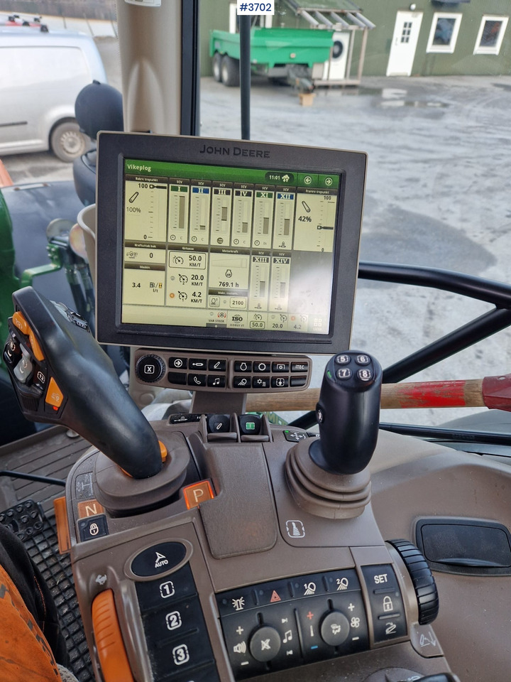 Tracteur agricole 2021 John Deere 6155R w/ front hydraulics and PTO, only 770 hours!: photos 11