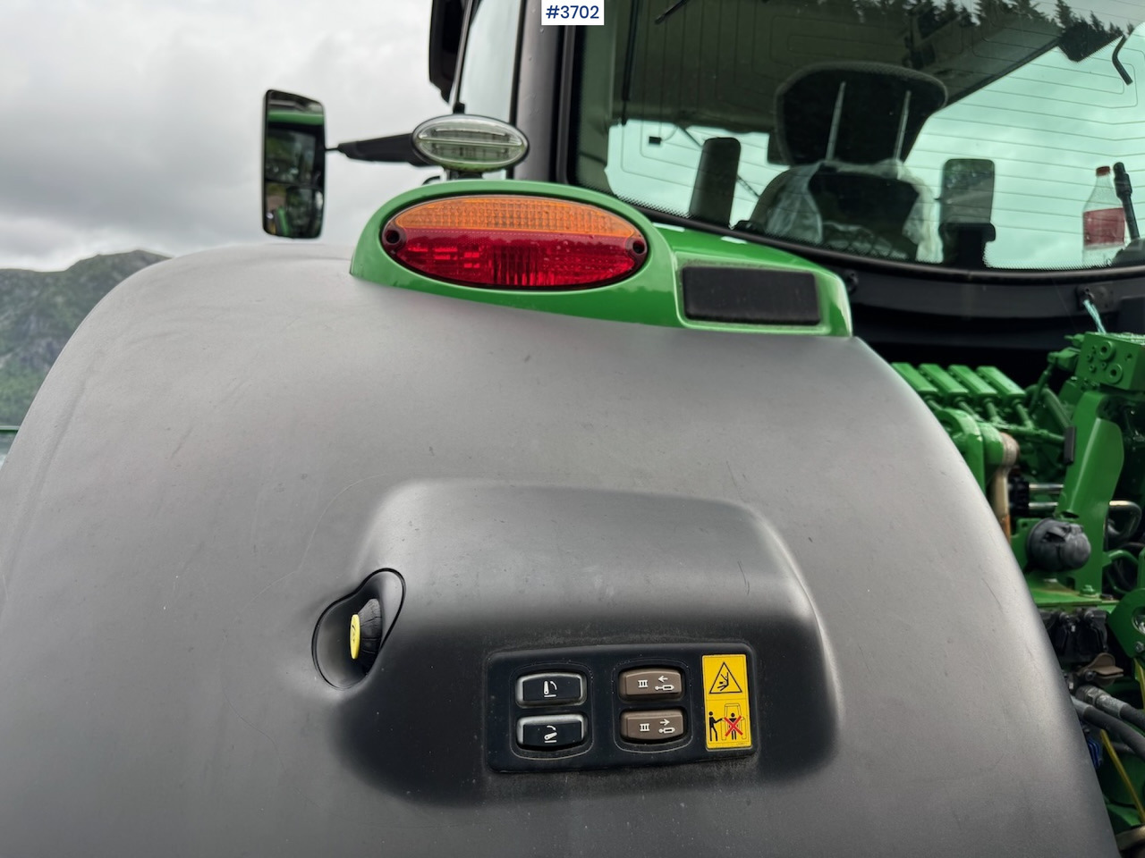Tracteur agricole 2021 John Deere 6155R w/ front hydraulics and PTO, only 770 hours!: photos 35