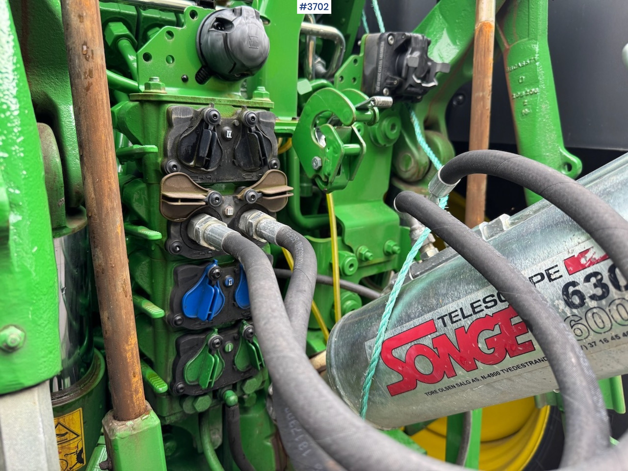 Tracteur agricole 2021 John Deere 6155R w/ front hydraulics and PTO, only 770 hours!: photos 37