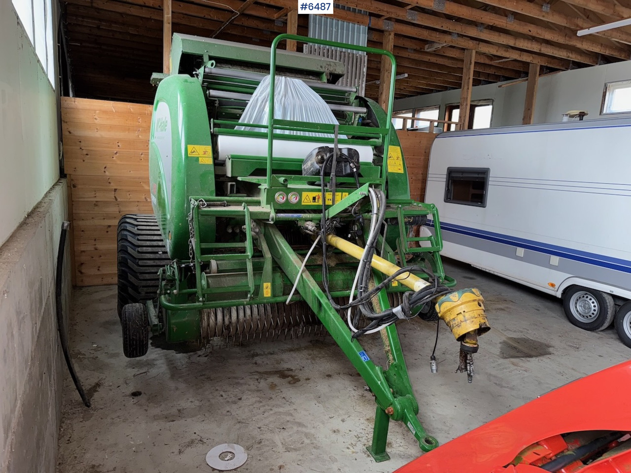 2021 McHale F5600 Plus w/ Camless Pick-Up and 710 Tires. - Matériel de fenaison: photos 3 2021 McHale F5600 Plus w/ Camless Pick-Up and 710 Tires. - Matériel de fenaison: photos 3