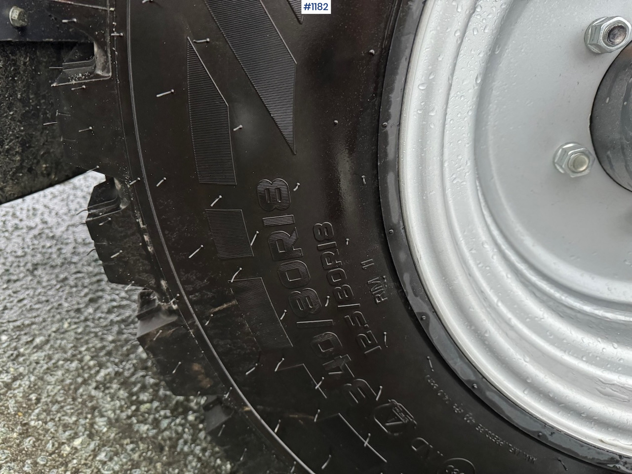 Valet de ferme 2023 LM Trac 587, DEMO, LIKE NEW!: photos 10 Valet de ferme 2023 LM Trac 587, DEMO, LIKE NEW!: photos 10