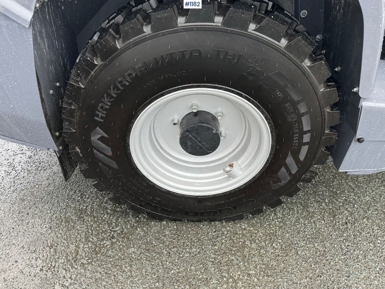 Valet de ferme 2023 LM Trac 587, DEMO, LIKE NEW!: photos 8 Valet de ferme 2023 LM Trac 587, DEMO, LIKE NEW!: photos 8