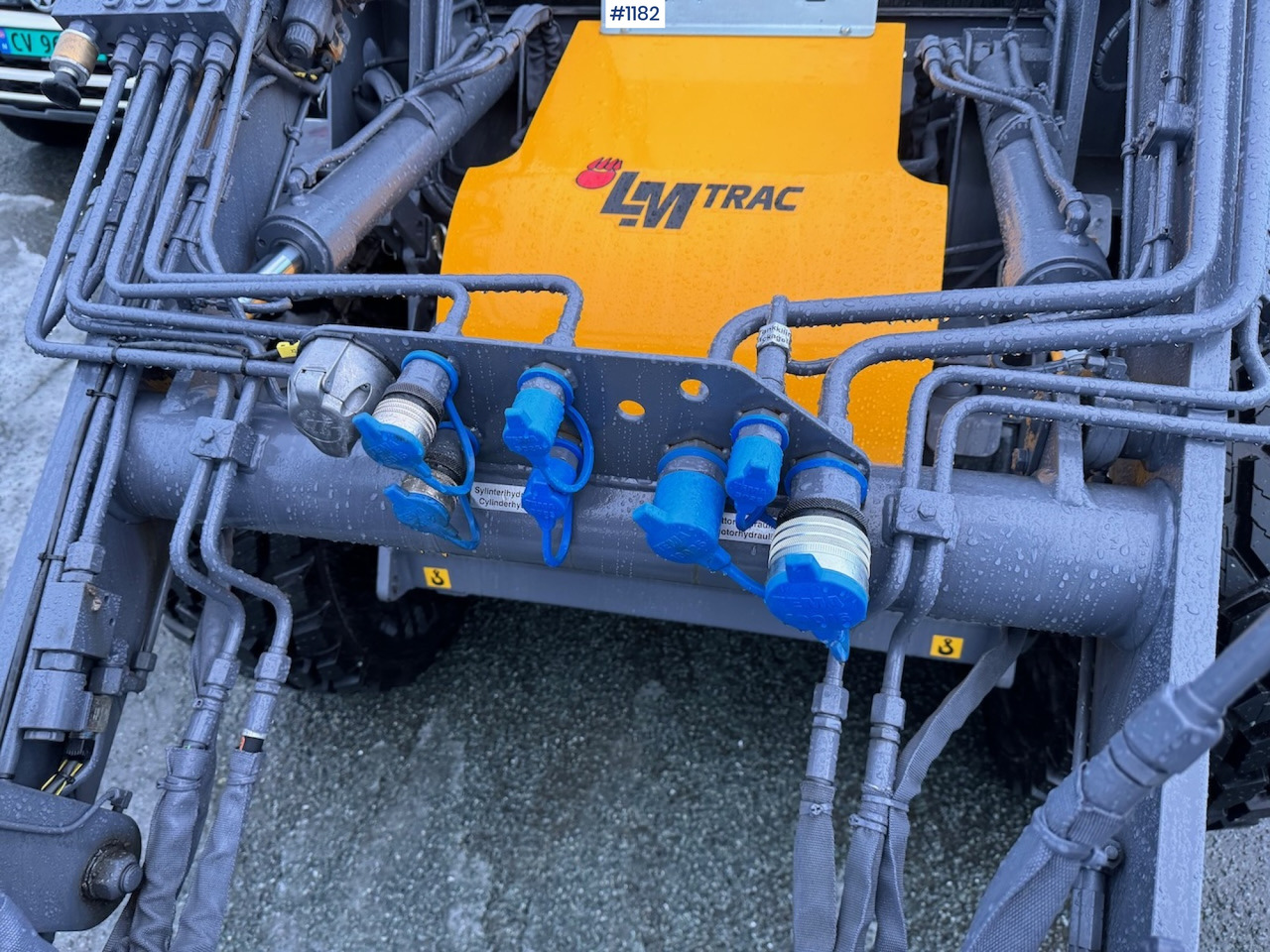 Valet de ferme 2023 LM Trac 587, DEMO, LIKE NEW!: photos 17 Valet de ferme 2023 LM Trac 587, DEMO, LIKE NEW!: photos 17