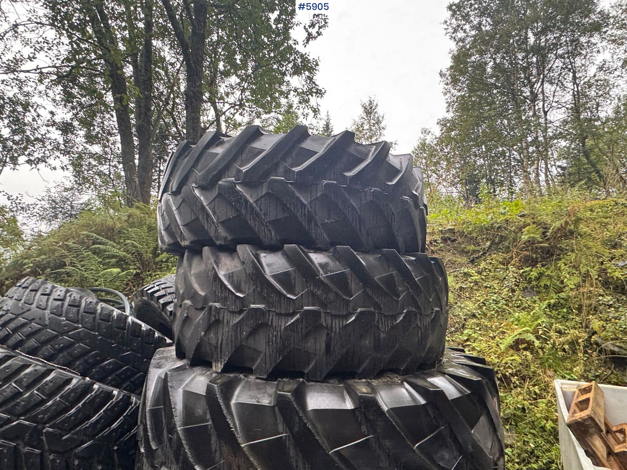 8 pcs Nokian TRI 2 tires. 4 pcs on rims! - Roue complète pour Engins de chantier: photos 5 8 pcs Nokian TRI 2 tires. 4 pcs on rims! - Roue complète pour Engins de chantier: photos 5