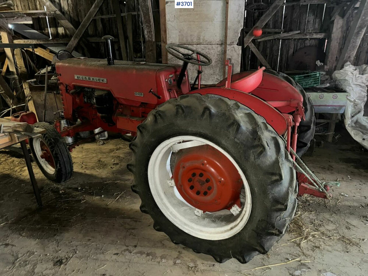 Ca.1960 McCormick D-436 - Tracteur agricole: photos 1 Ca.1960 McCormick D-436 - Tracteur agricole: photos 1
