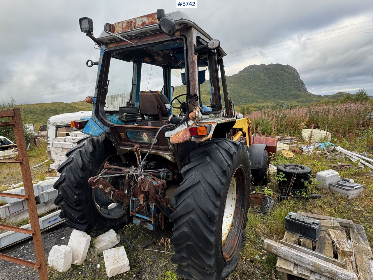 Circa 1987 Ford 7700 with Malm Orstad loader! - Tracteur agricole: photos 5 Circa 1987 Ford 7700 with Malm Orstad loader! - Tracteur agricole: photos 5
