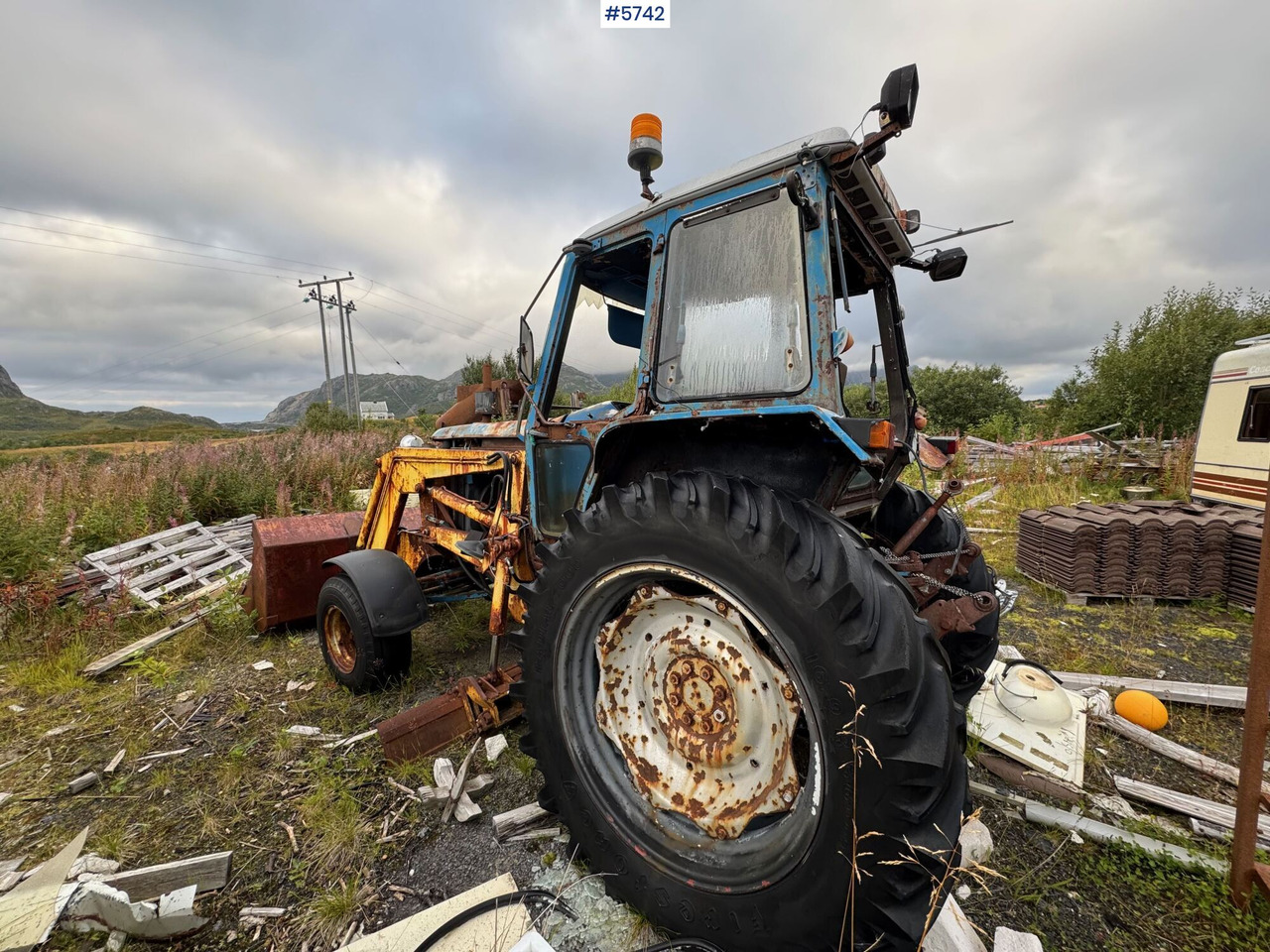 Circa 1987 Ford 7700 with Malm Orstad loader! - Tracteur agricole: photos 3 Circa 1987 Ford 7700 with Malm Orstad loader! - Tracteur agricole: photos 3