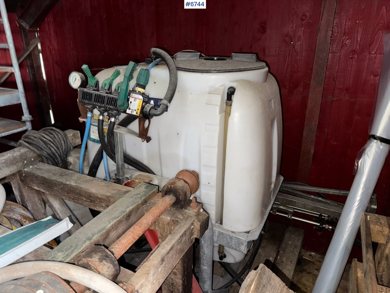 Field sprayer 8 meters - Pulvérisateur: photos 3 Field sprayer 8 meters - Pulvérisateur: photos 3