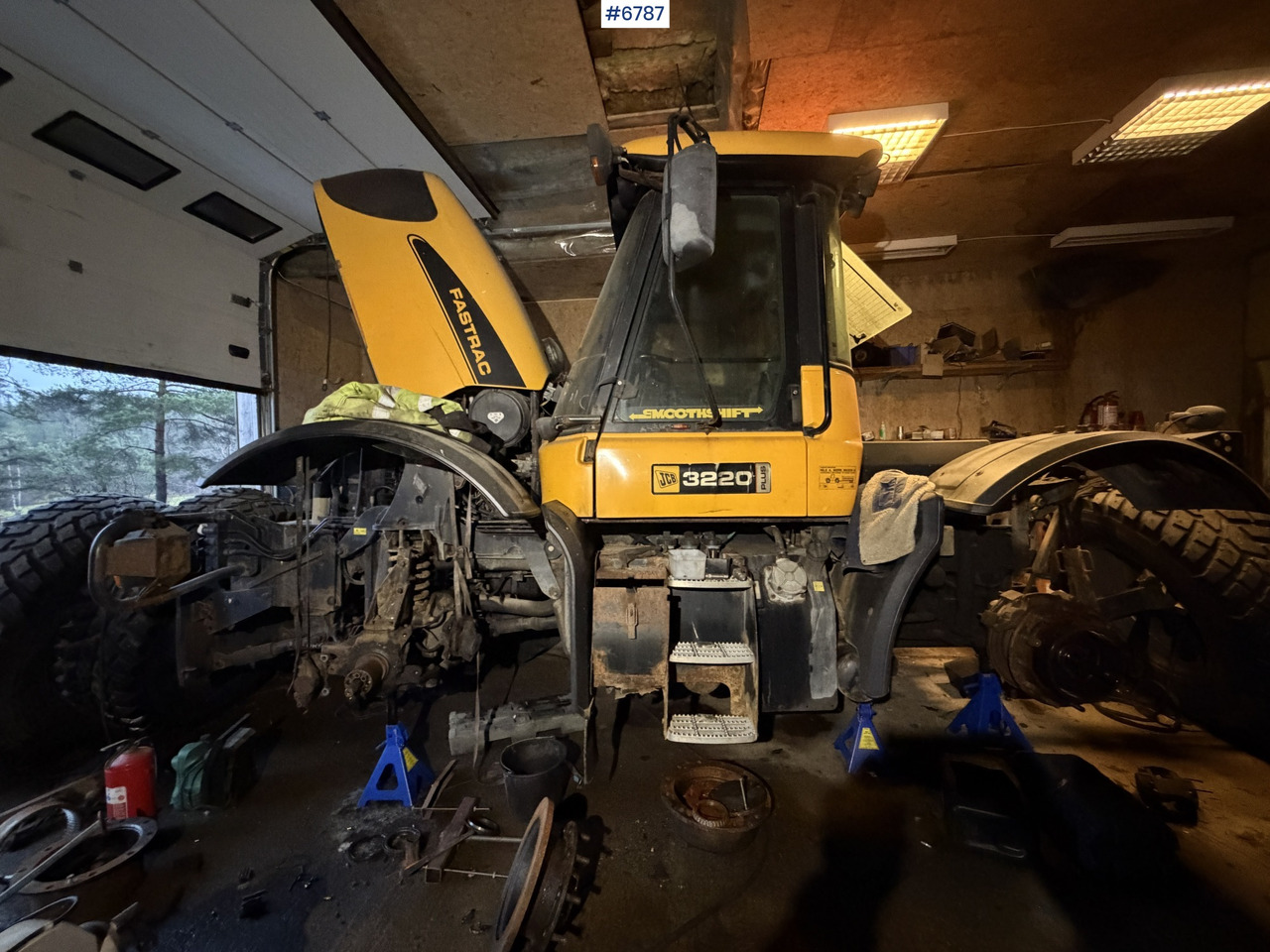 JCB Fastrac 3220 – Repair object with extra equipment - Tracteur agricole: photos 4 JCB Fastrac 3220 – Repair object with extra equipment - Tracteur agricole: photos 4