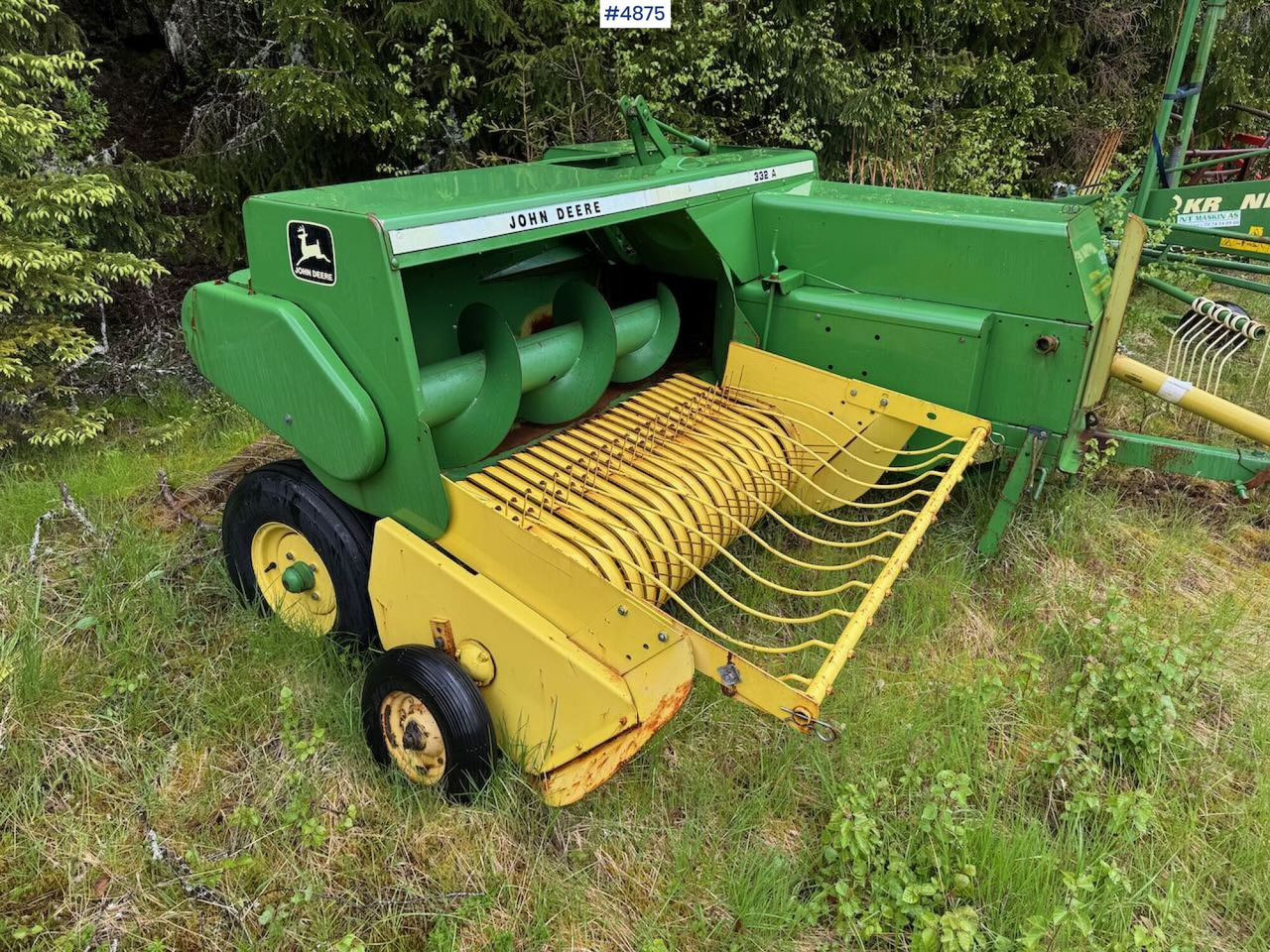 John Deere 332A square baler - Matériel de fenaison: photos 2 John Deere 332A square baler - Matériel de fenaison: photos 2
