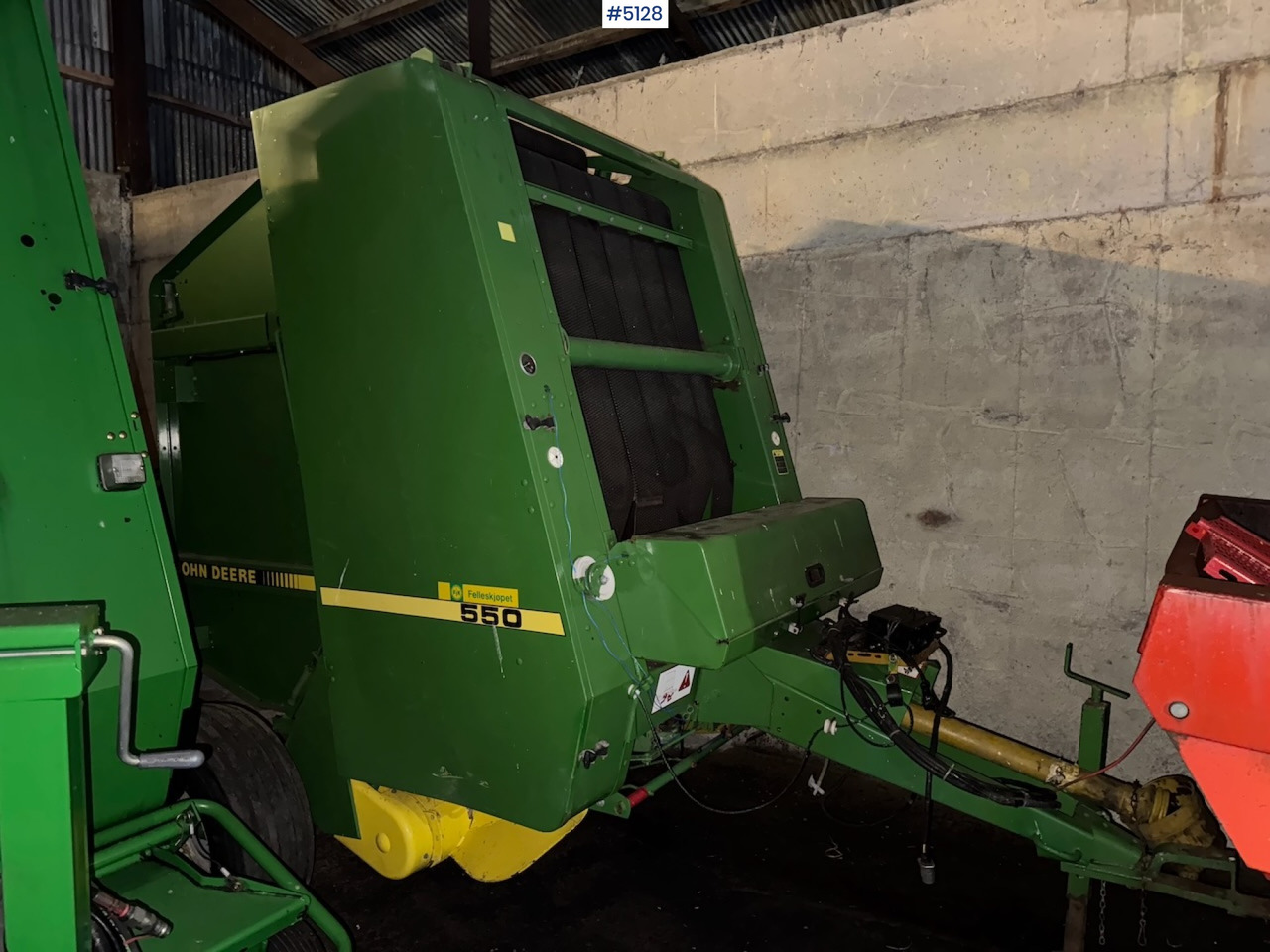 John Deere 550 Round Baler - Matériel de fenaison: photos 5 John Deere 550 Round Baler - Matériel de fenaison: photos 5