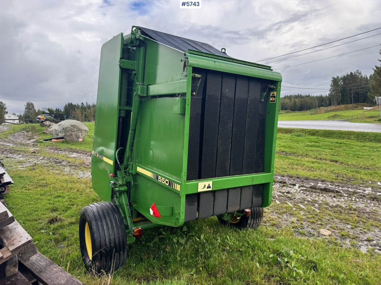 John Deere 550 Round Baler. - Matériel de fenaison: photos 3 John Deere 550 Round Baler. - Matériel de fenaison: photos 3