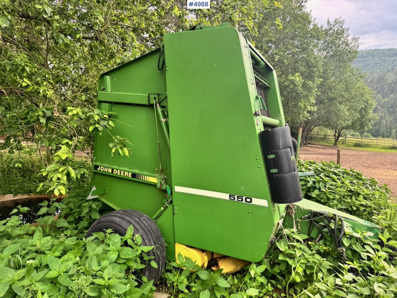 John Deere 550 Round baler with control box - Matériel de fenaison: photos 2 John Deere 550 Round baler with control box - Matériel de fenaison: photos 2