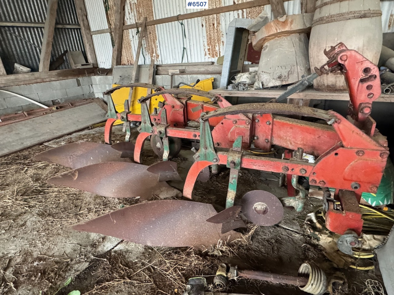 Kverneland 3-furrow plough - Outils du sol: photos 4 Kverneland 3-furrow plough - Outils du sol: photos 4