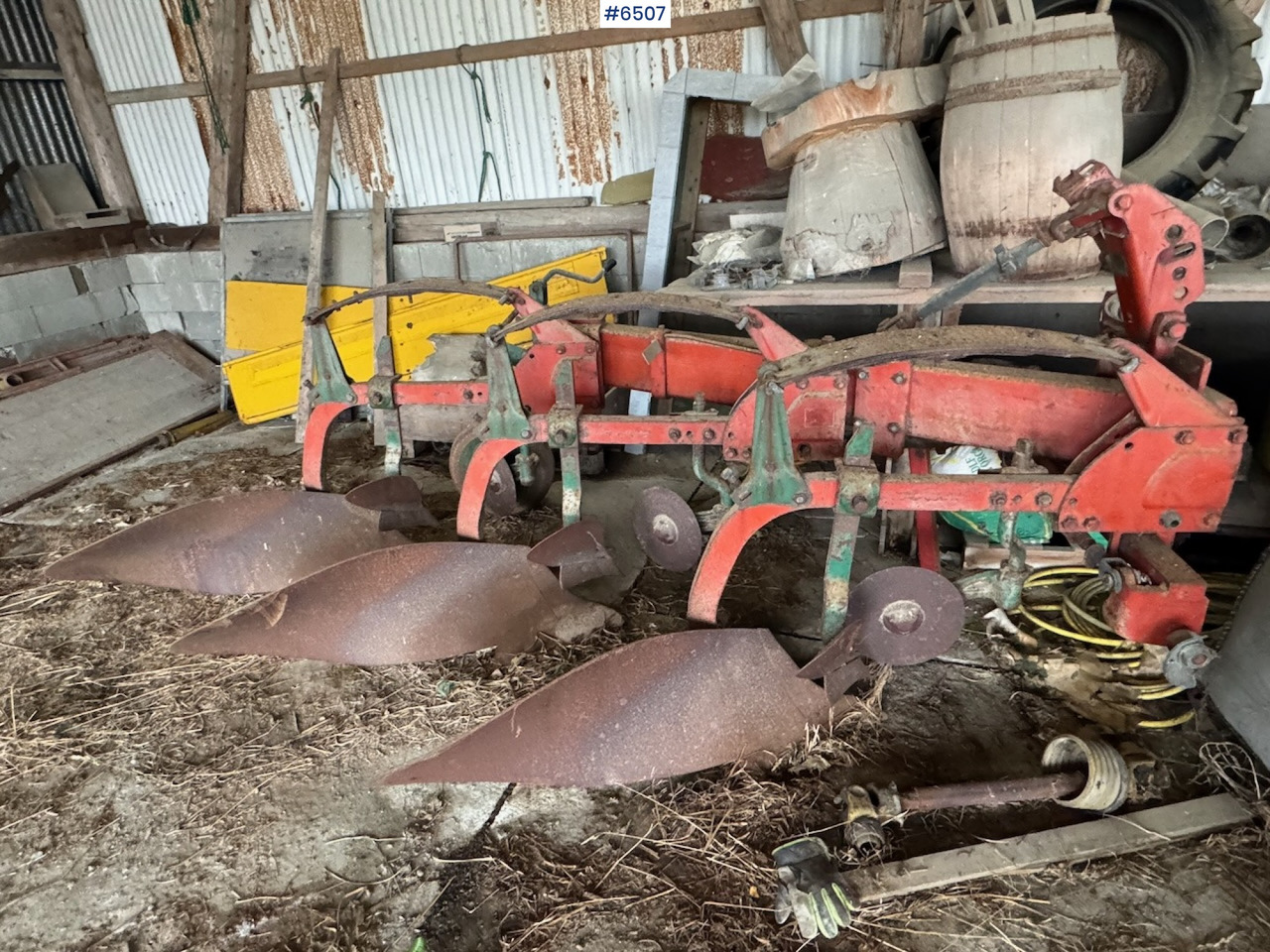 Kverneland 3-furrow plough - Outils du sol: photos 5 Kverneland 3-furrow plough - Outils du sol: photos 5