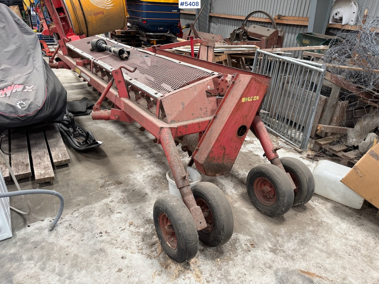 Kverneland 4 m Stone Rake - Outils du sol: photos 1 Kverneland 4 m Stone Rake - Outils du sol: photos 1
