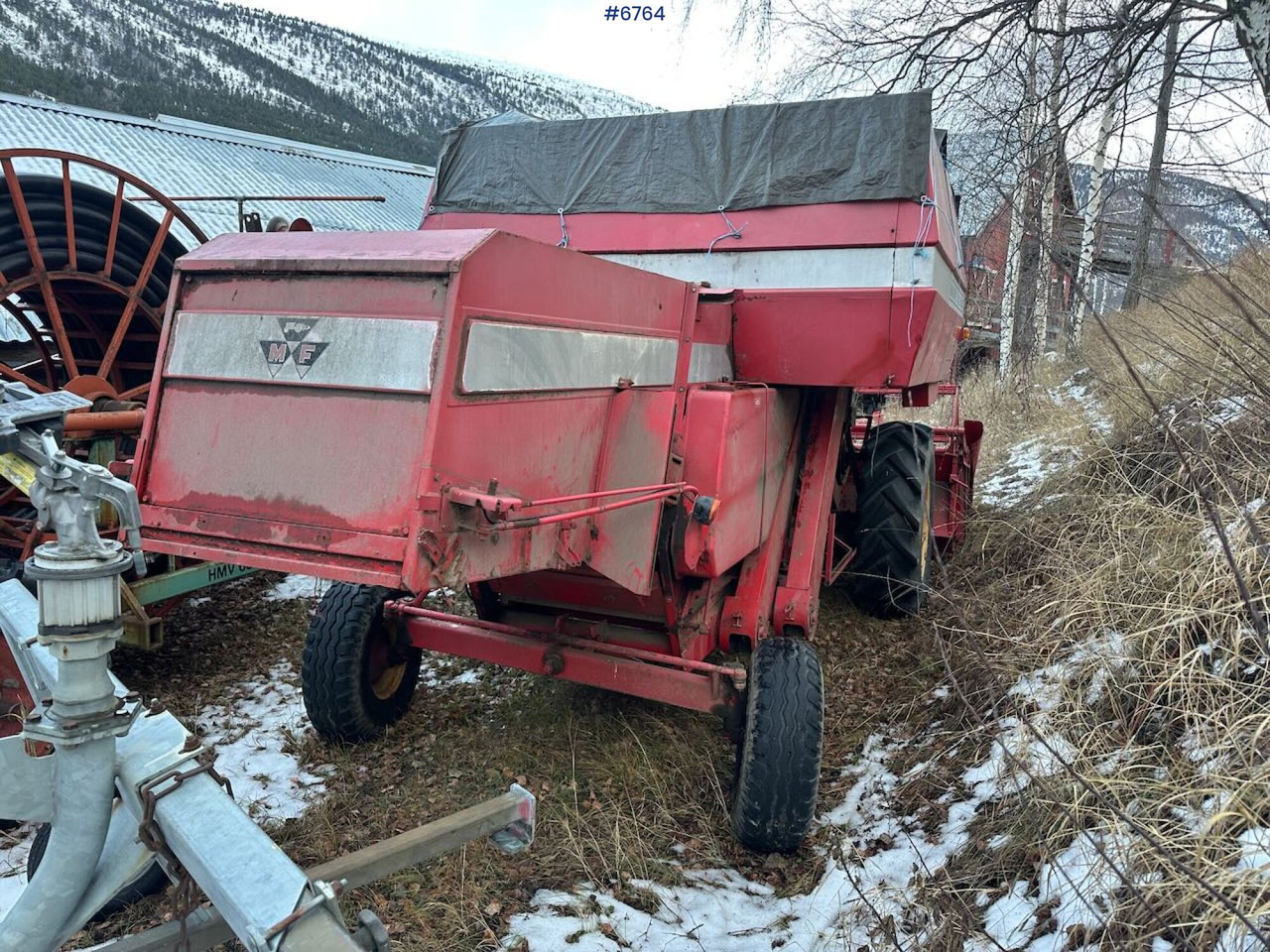 Massey-Ferguson 186-6 Combine harvester. - Moissonneuse-batteuse: photos 5 Massey-Ferguson 186-6 Combine harvester. - Moissonneuse-batteuse: photos 5