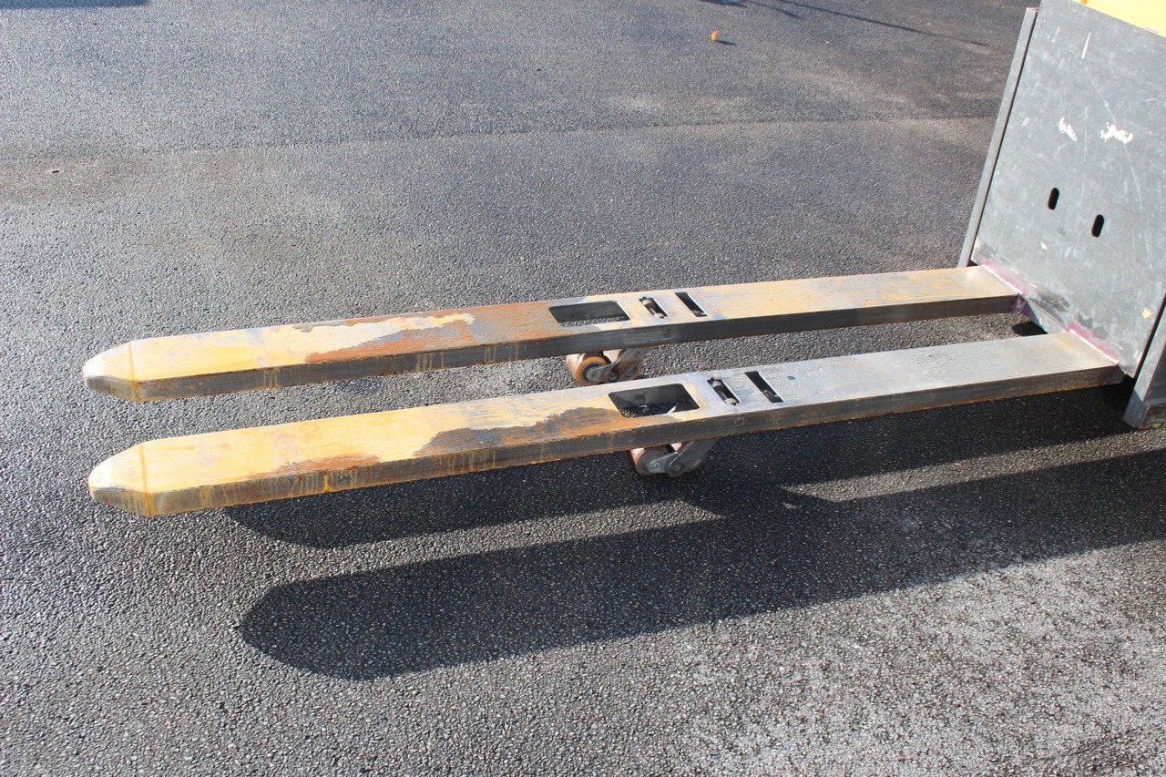 Atlet PPL/200S Ameise Niedrighubwagen - Transpalette: photos 5 Atlet PPL/200S Ameise Niedrighubwagen - Transpalette: photos 5