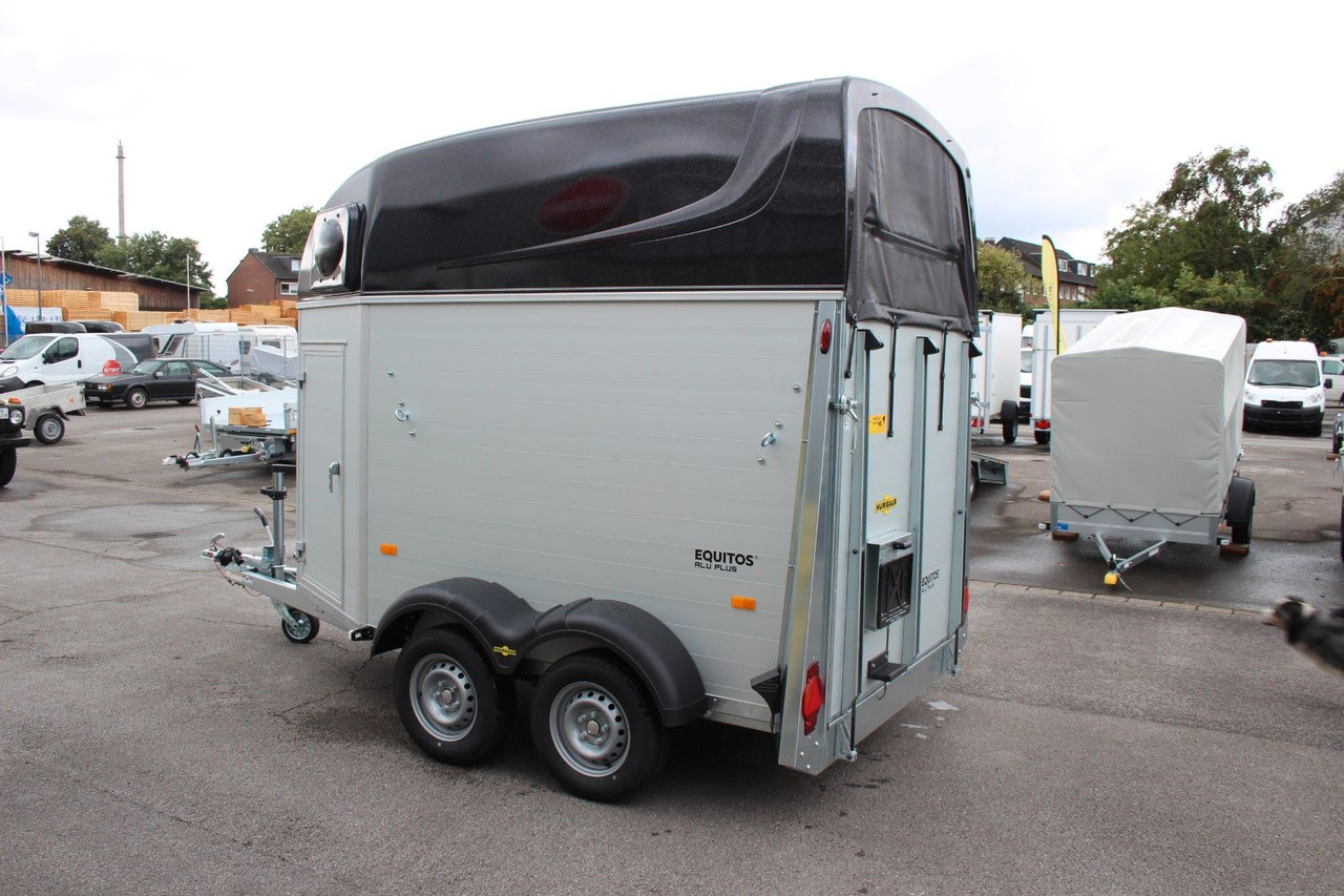 Humbaur Equitos Alu Plus 2400 Pferdeanhänger Sattelkamme - Remorque bétaillère: photos 2 Humbaur Equitos Alu Plus 2400 Pferdeanhänger Sattelkamme - Remorque bétaillère: photos 2
