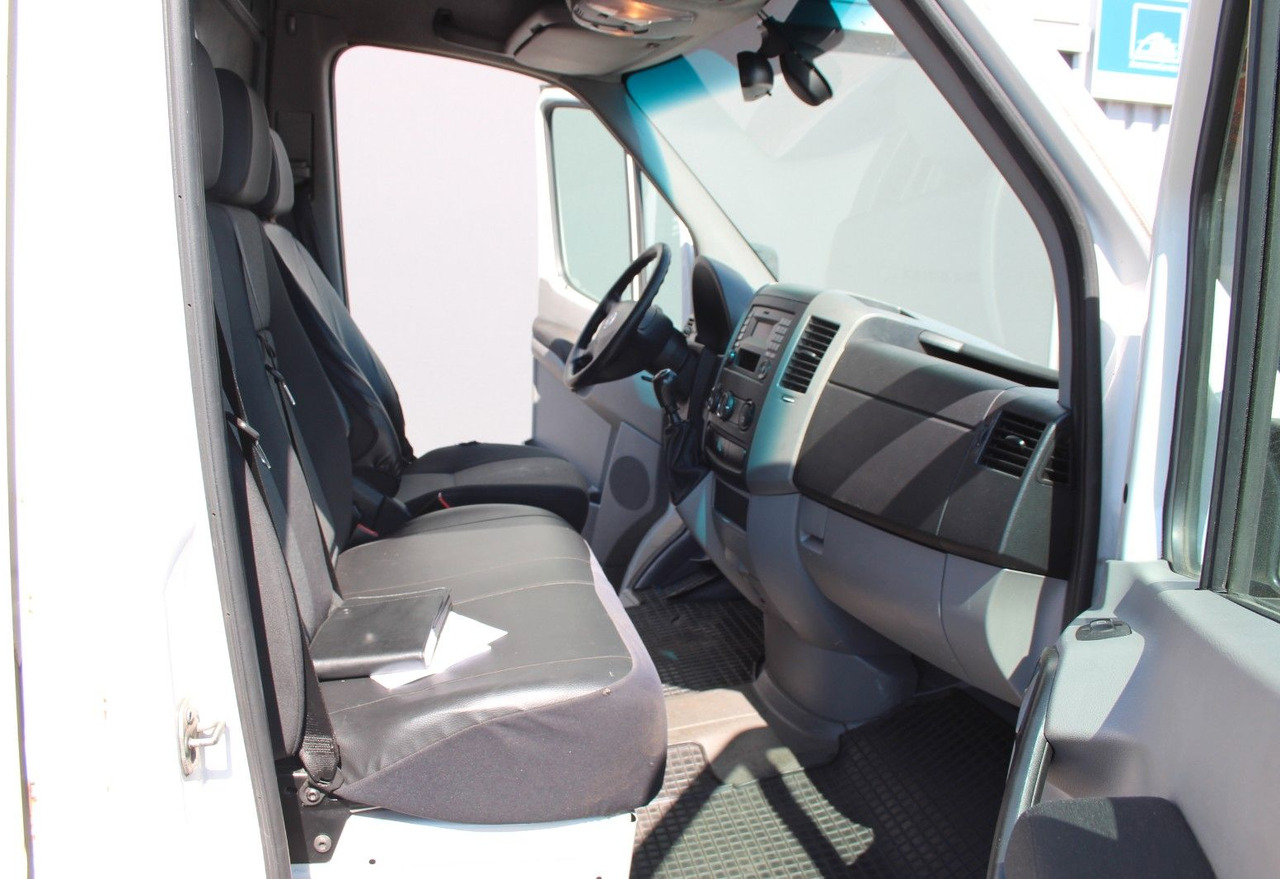 Fourgon utilitaire Volkswagen Crafter Kasten 35 mittel L2H2 KLIMA 1: photos 16