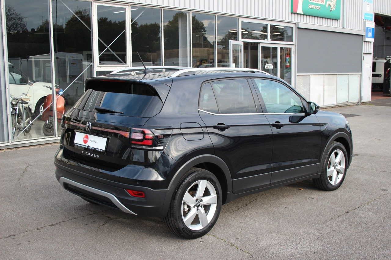 Volkswagen T-Cross Style 18tKM ACC LED DSG SiHzg Kamera APP - SUV: photos 3 Volkswagen T-Cross Style 18tKM ACC LED DSG SiHzg Kamera APP - SUV: photos 3