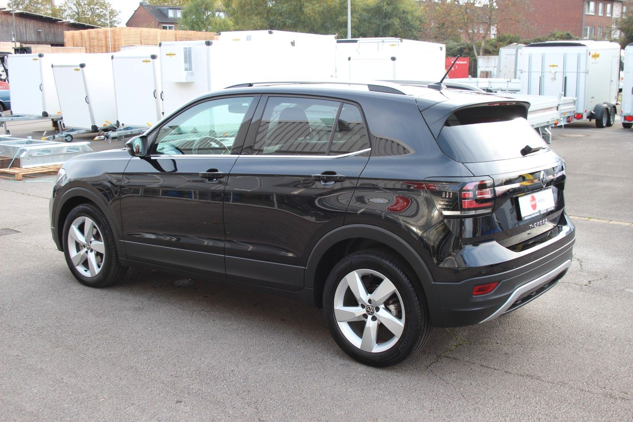 Volkswagen T-Cross Style 18tKM ACC LED DSG SiHzg Kamera APP - SUV: photos 4 Volkswagen T-Cross Style 18tKM ACC LED DSG SiHzg Kamera APP - SUV: photos 4