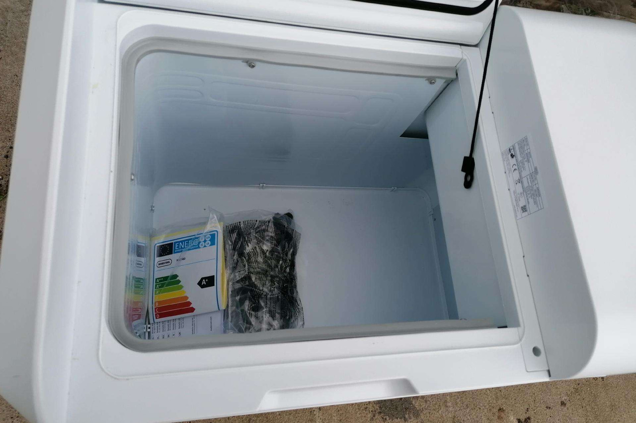 Fridge Dometic Waeco Mobicool 38L - Cabine et intérieur pour Camion: photos 4 Fridge Dometic Waeco Mobicool 38L - Cabine et intérieur pour Camion: photos 4