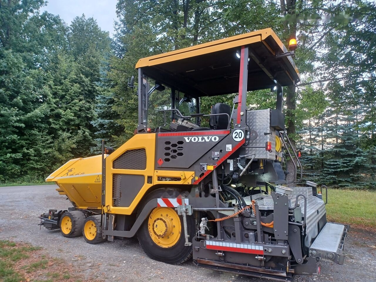 Volvo-ABG P6870C - Finisseur: photos 1 Volvo-ABG P6870C - Finisseur: photos 1