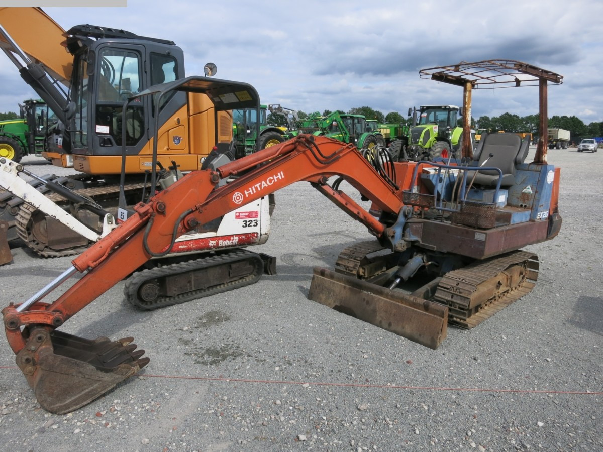 HITACHI EX26 - Mini pelle: photos 1 HITACHI EX26 - Mini pelle: photos 1