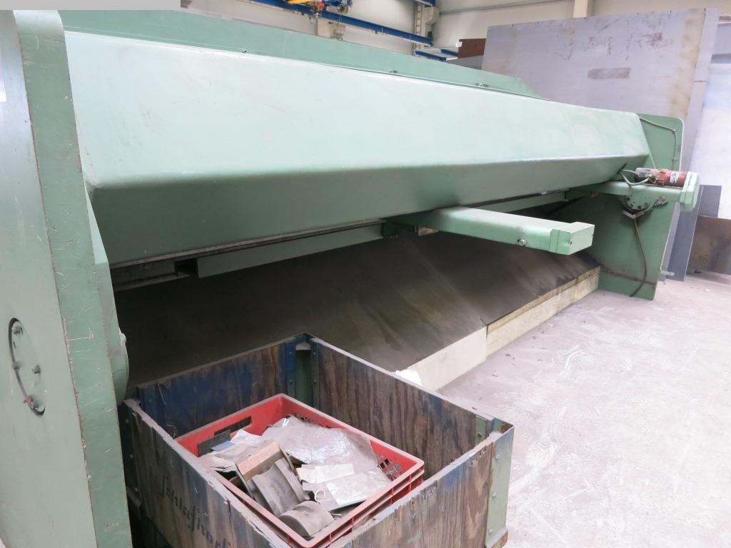 SIMAT 4100x6 - Machine à métaux: photos 2 SIMAT 4100x6 - Machine à métaux: photos 2