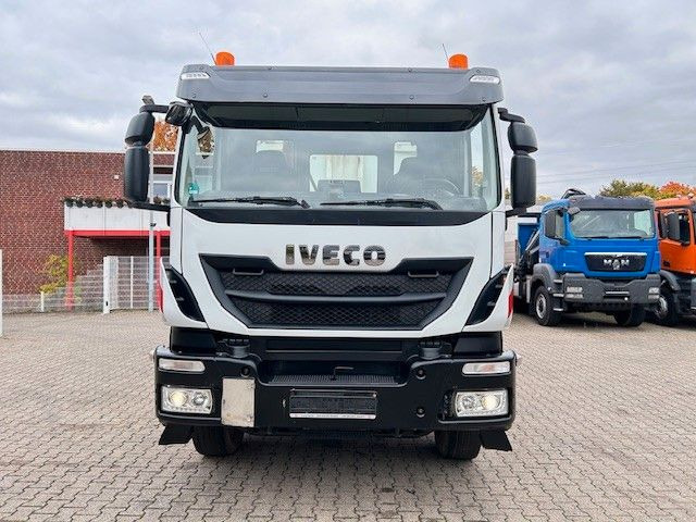 Iveco 410 TRAKKER Wechselsystem Kipper + Asphaltmulde - Camion multibenne: photos 5 Iveco 410 TRAKKER Wechselsystem Kipper + Asphaltmulde - Camion multibenne: photos 5