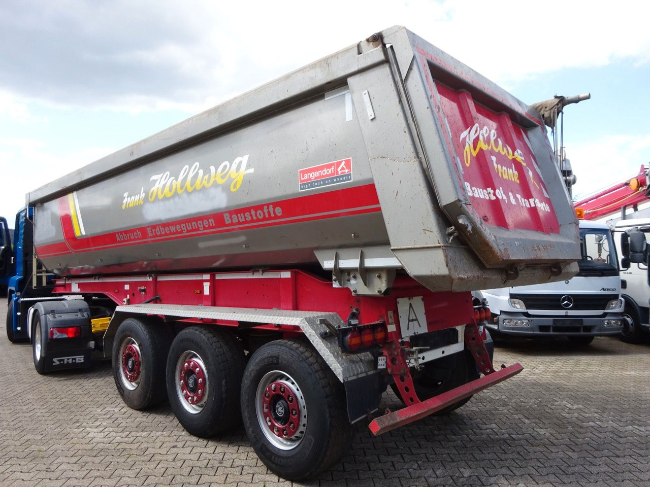 Langendorf Kippauflieger mit 3 Achsen Stahl - Semi-remorque benne: photos 2 Langendorf Kippauflieger mit 3 Achsen Stahl - Semi-remorque benne: photos 2