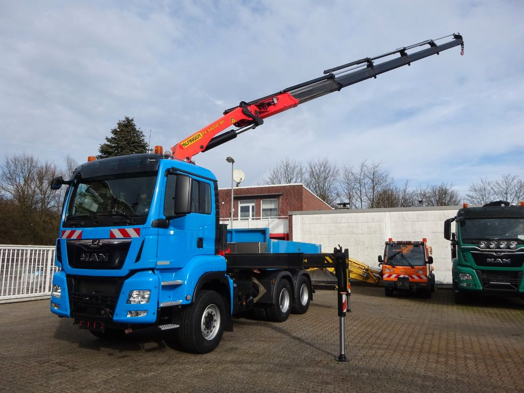 MAN 28.460 TGS Pritsche + PK 34002 Kran 6x4 - Camion grue, Camion plateau: photos 1 MAN 28.460 TGS Pritsche + PK 34002 Kran 6x4 - Camion grue, Camion plateau: photos 1